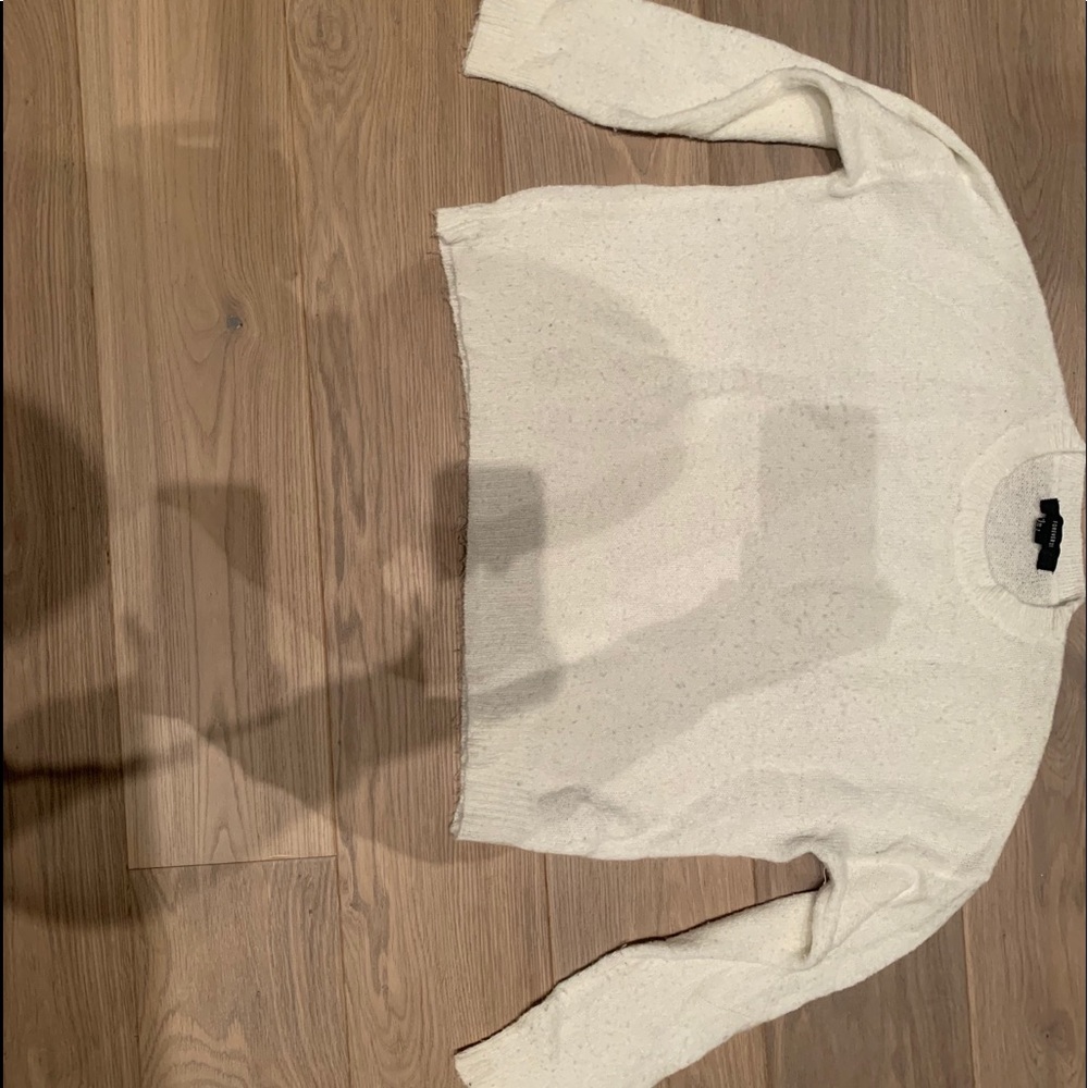 white forever 21 sweater